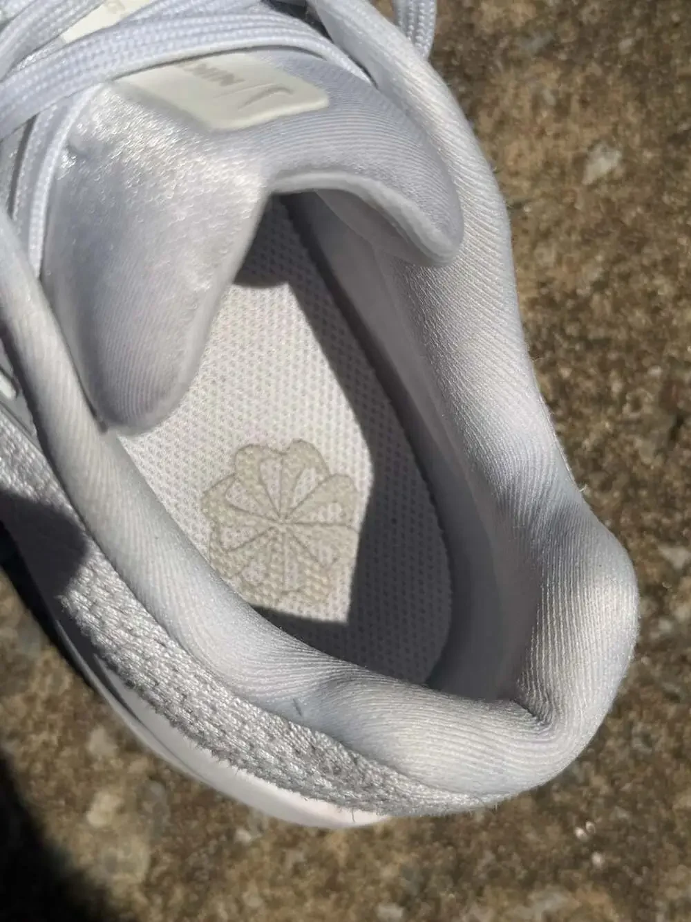 Nike Air Winflo 11 Women's Road Running Shoes - Triple White